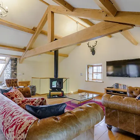 Holiday home Mungeon Barn - Uk30125